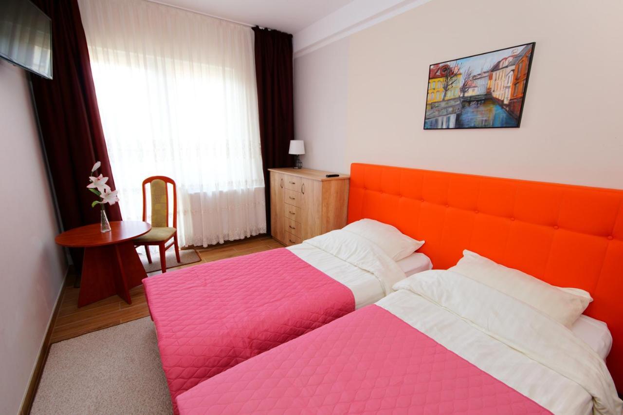 Koral Otel Chłapowo Dış mekan fotoğraf
